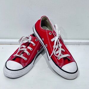 Converse Chuck Taylor All Star Low Top Sneakers Red White Youth Size 2